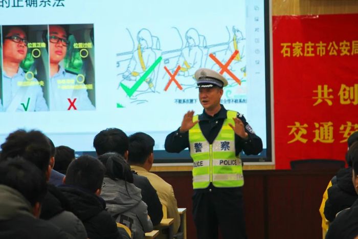 石家庄路翔铁路学校交通安全宣传 石家庄路翔铁路学校交通安全宣传