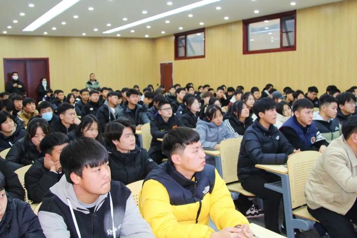 石家庄路翔铁路学校交通安全宣传 石家庄路翔铁路学校交通安全宣传