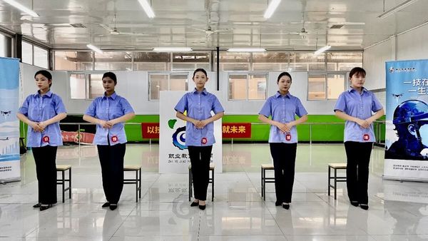 文章附图